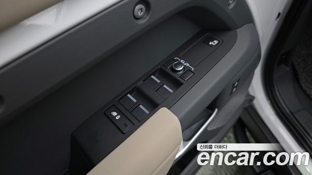 Land Rover Defender 110 D250 S