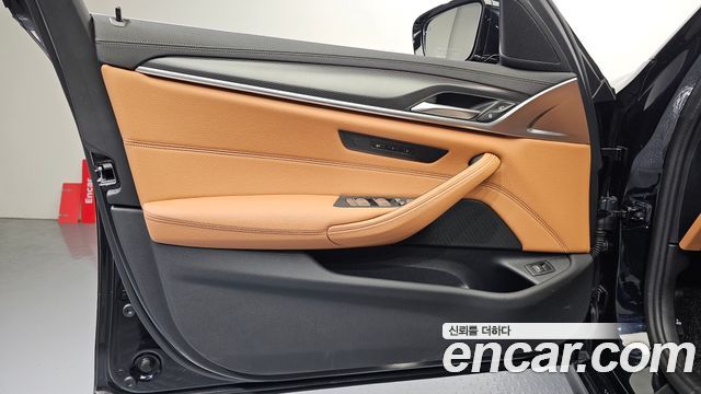 BMW 5-Series 520i M Sport