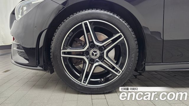 Mercedes-Benz CLA-Class CLA250 4MATIC