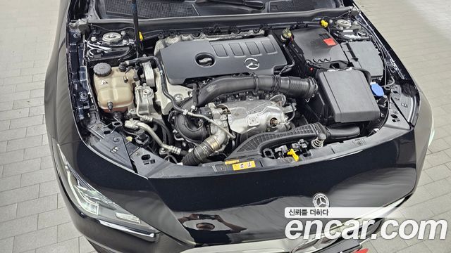 Mercedes-Benz CLA-Class CLA250 4MATIC
