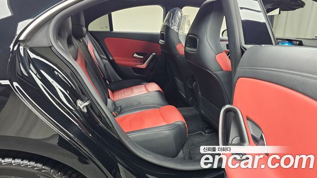 Mercedes-Benz CLA-Class CLA250 4MATIC