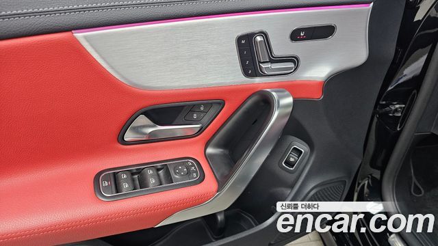 Mercedes-Benz CLA-Class CLA250 4MATIC