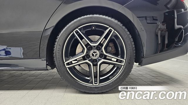 Mercedes-Benz CLA-Class CLA250 4MATIC