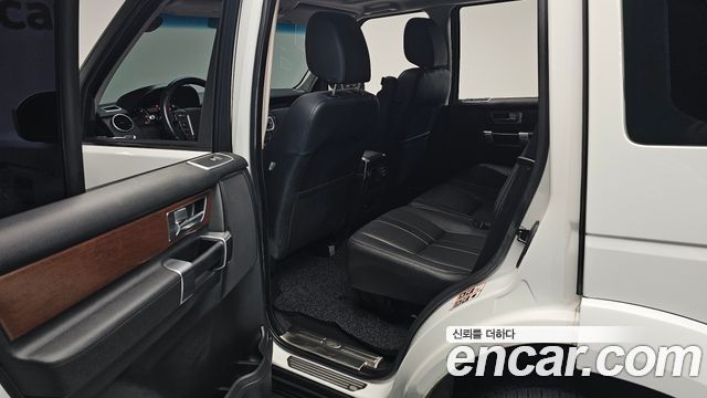 Land Rover Discovery 3.0 SDV6 SE