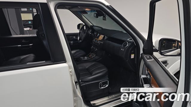 Land Rover Discovery 3.0 SDV6 SE