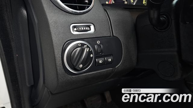 Land Rover Discovery 3.0 SDV6 SE
