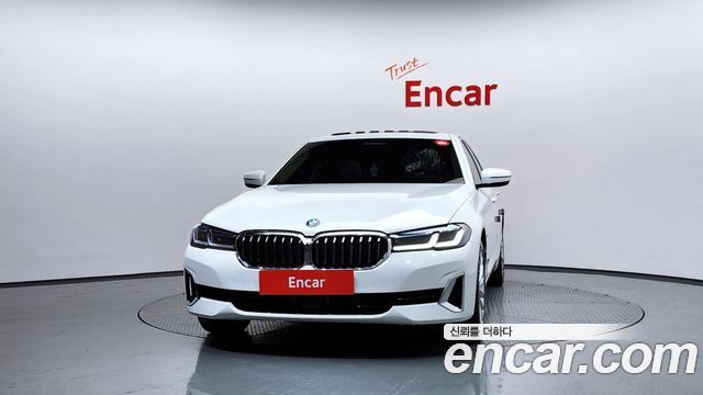 BMW 5-Series 530e Luxury