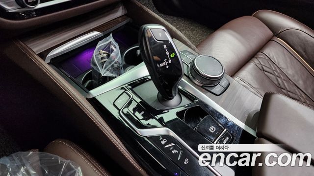 BMW 5-Series 530e Luxury