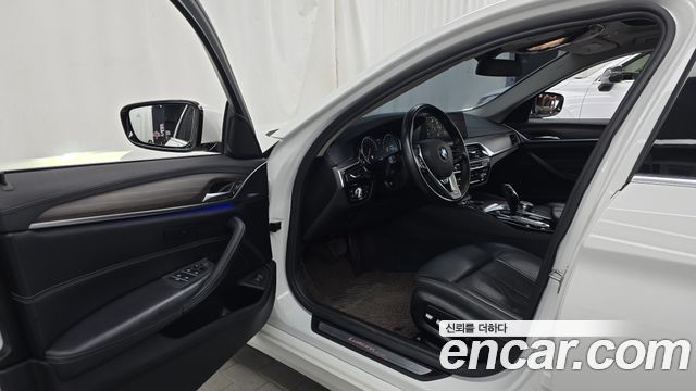 BMW 5-Series 520d Luxury Plus