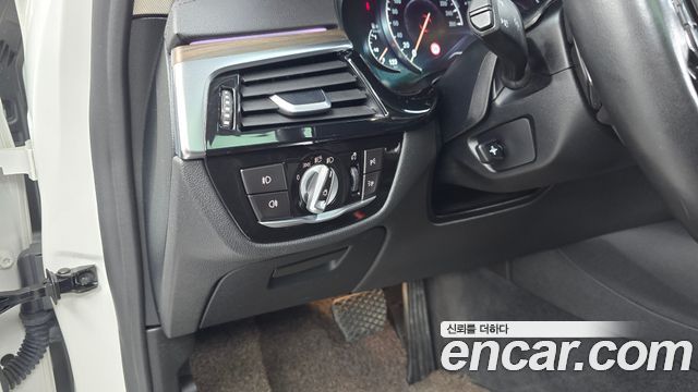 BMW 5-Series 520d Luxury Plus