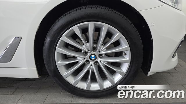 BMW 5-Series 520d Luxury Plus