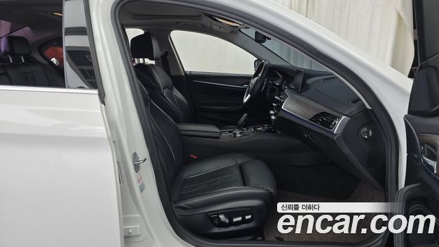 BMW 5-Series 520d Luxury Plus