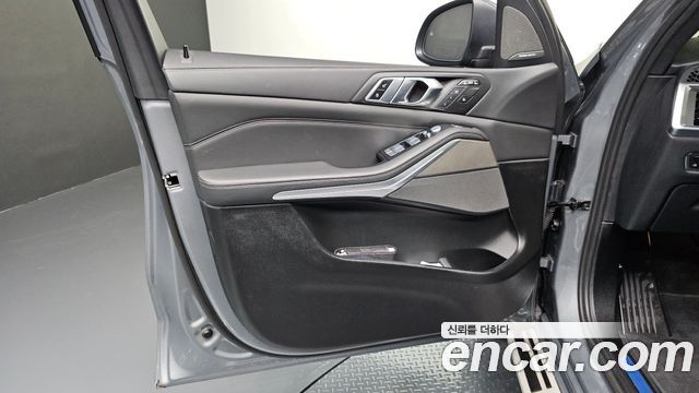 BMW X7 xDrive 40i Design Pure Excellence 6-Seater