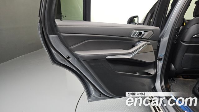 BMW X7 xDrive 40i Design Pure Excellence 6-Seater