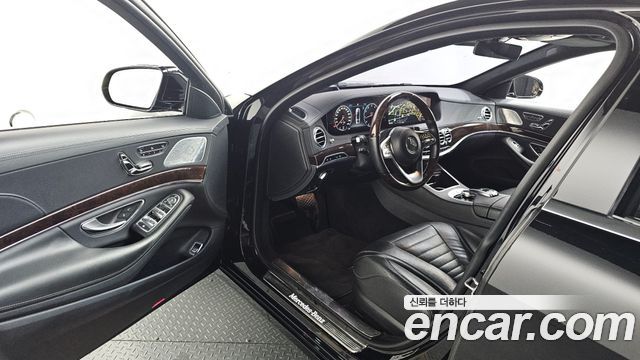 Mercedes-Benz S-Class S560L 4MATIC