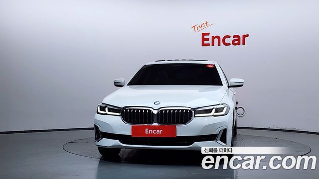 BMW 5-Series 523d xDrive Luxury