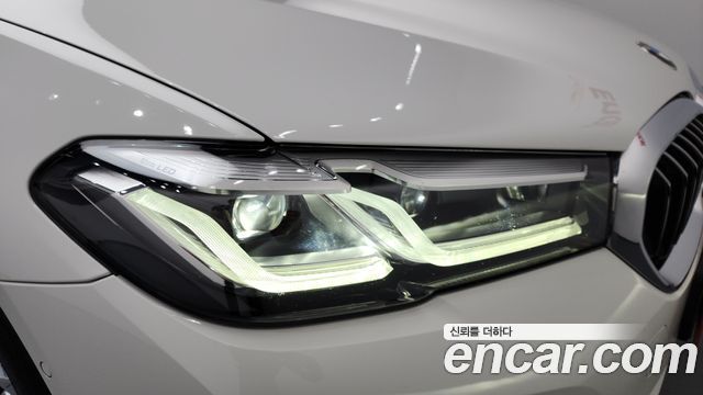 BMW 5-Series 523d xDrive Luxury
