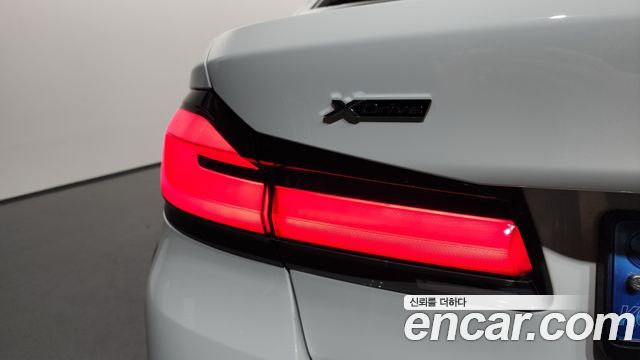 BMW 5-Series 523d xDrive Luxury