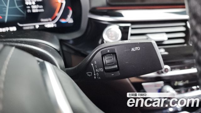 BMW 5-Series 523d xDrive Luxury