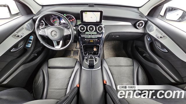 Mercedes-Benz GLC-Class GLC350e 4MATIC AMG Line