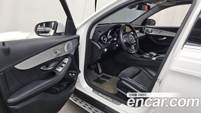 Mercedes-Benz GLC-Class GLC350e 4MATIC AMG Line