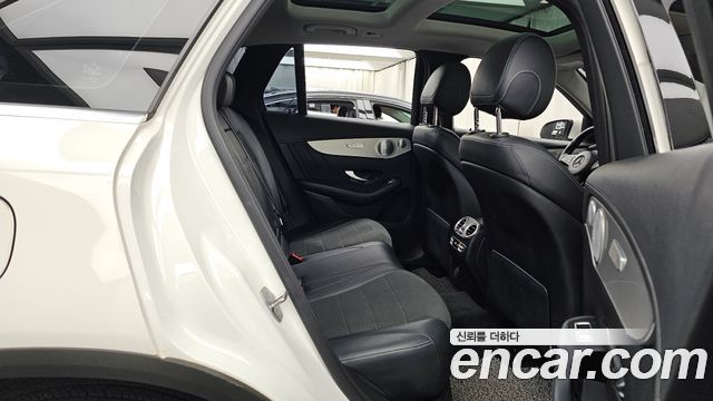Mercedes-Benz GLC-Class GLC350e 4MATIC AMG Line