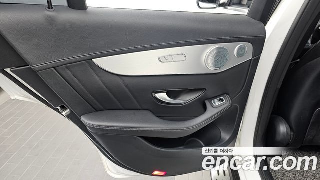 Mercedes-Benz GLC-Class GLC350e 4MATIC AMG Line