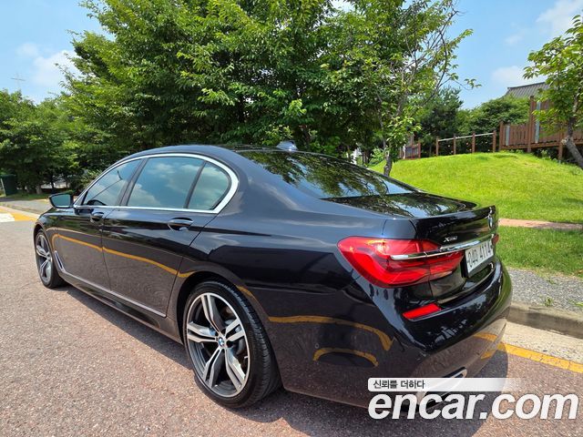 BMW 7-Series 740Li xDrive M Sport Package