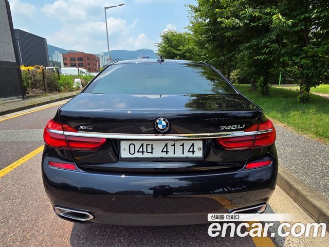BMW 7-Series 740Li xDrive M Sport Package
