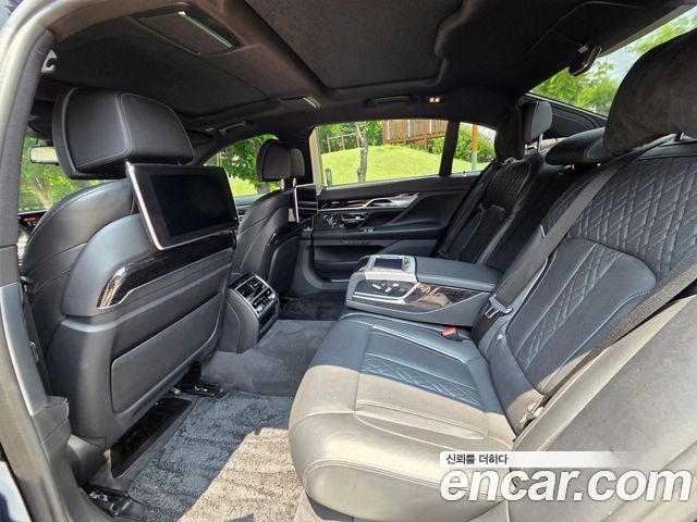 BMW 7-Series 740Li xDrive M Sport Package