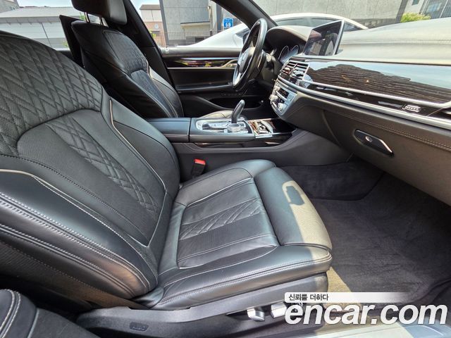 BMW 7-Series 740Li xDrive M Sport Package