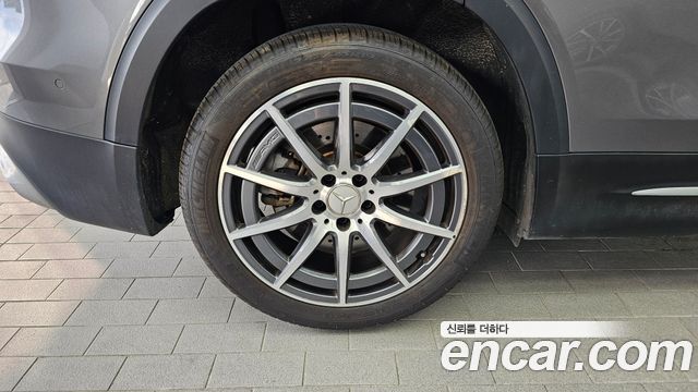 Mercedes-Benz GLB-Class AMG GLB35 4MATIC