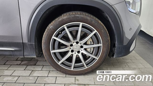 Mercedes-Benz GLB-Class AMG GLB35 4MATIC