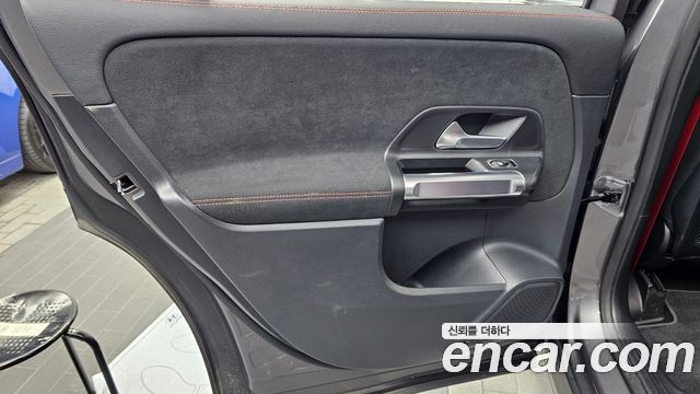 Mercedes-Benz GLB-Class AMG GLB35 4MATIC
