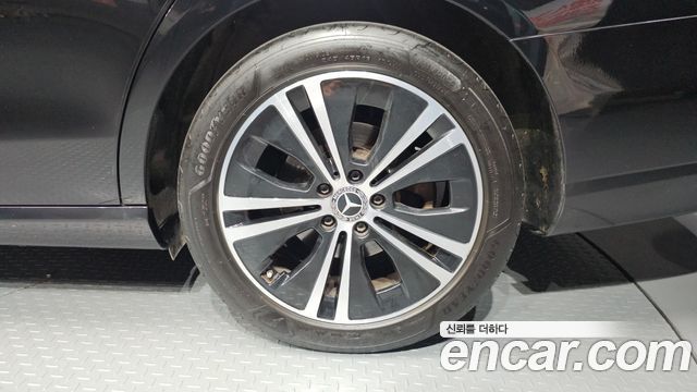 Mercedes-Benz E-Class E250 Avantgarde