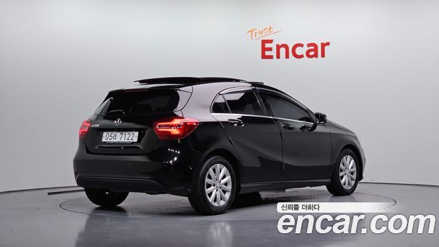 Mercedes-Benz A-Class A200
