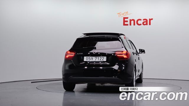 Mercedes-Benz A-Class A200