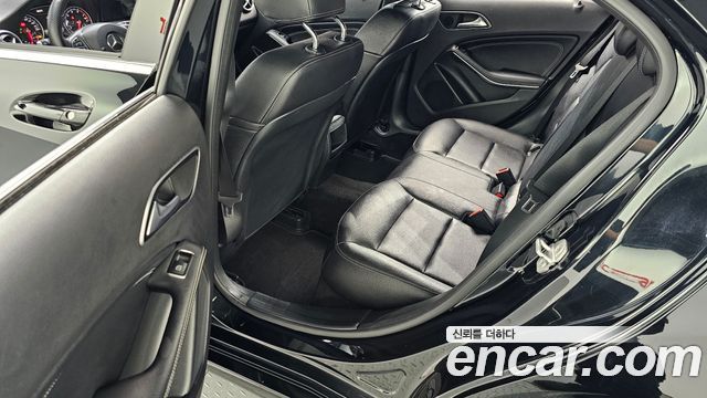 Mercedes-Benz A-Class A200