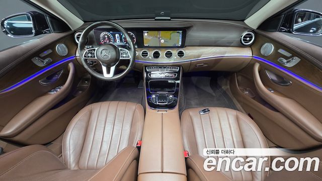 Mercedes-Benz E-Class E300 4MATIC Exclusive
