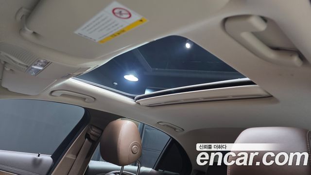 Mercedes-Benz E-Class E300 4MATIC Exclusive
