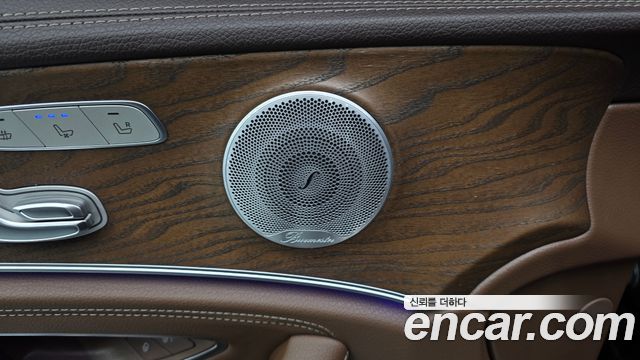 Mercedes-Benz E-Class E300 4MATIC Exclusive