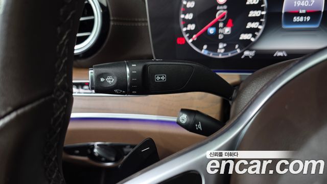 Mercedes-Benz E-Class E300 4MATIC Exclusive