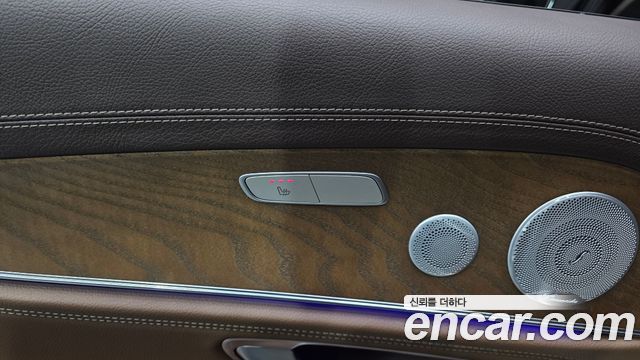 Mercedes-Benz E-Class E300 4MATIC Exclusive