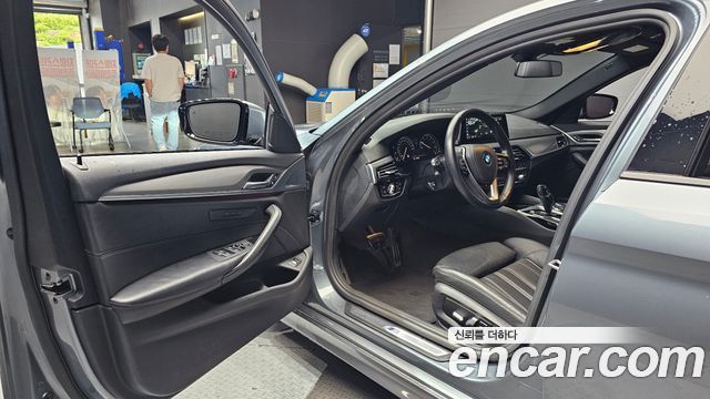 BMW 5-Series 530i M Sport Package