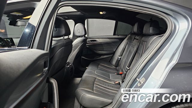 BMW 5-Series 530i M Sport Package