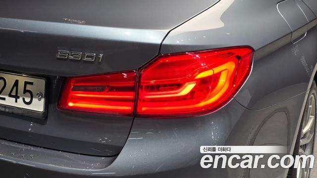 BMW 5-Series 530i M Sport Package