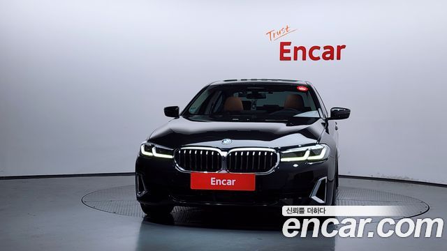 BMW 5-Series 520i Luxury