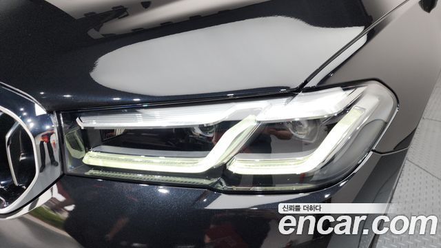 BMW 5-Series 520i Luxury