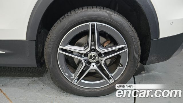 Mercedes-Benz GLB-Class GLB250 4MATIC