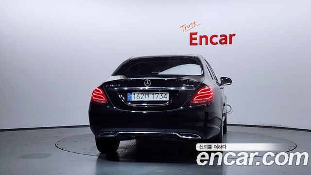 Mercedes-Benz C-Class C200 4MATIC Exclusive